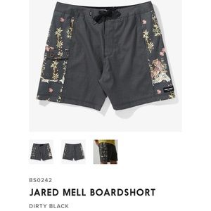 NWT Banks Journal boardshorts